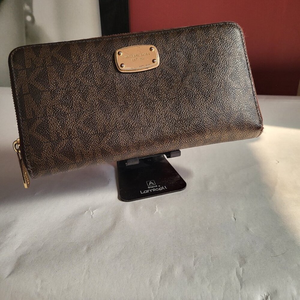 MICHAEL KORS JET SET WALLET CLUTCH CLASSIC STYLE
